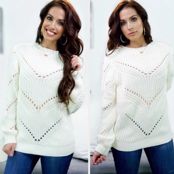 Ivory Cable Knit Sweater Size M/L - Picture 4 of 16